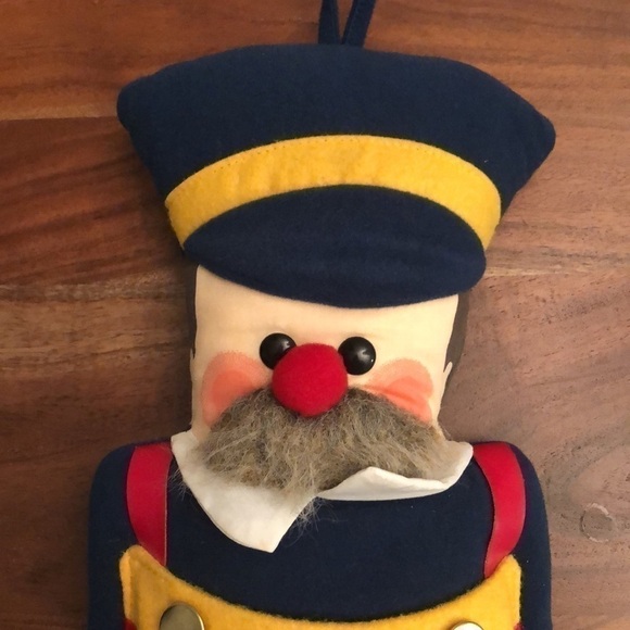 VINTAGE 1981 HALLMARK CHRISTMAS SOLDIER - Picture 2 of 9